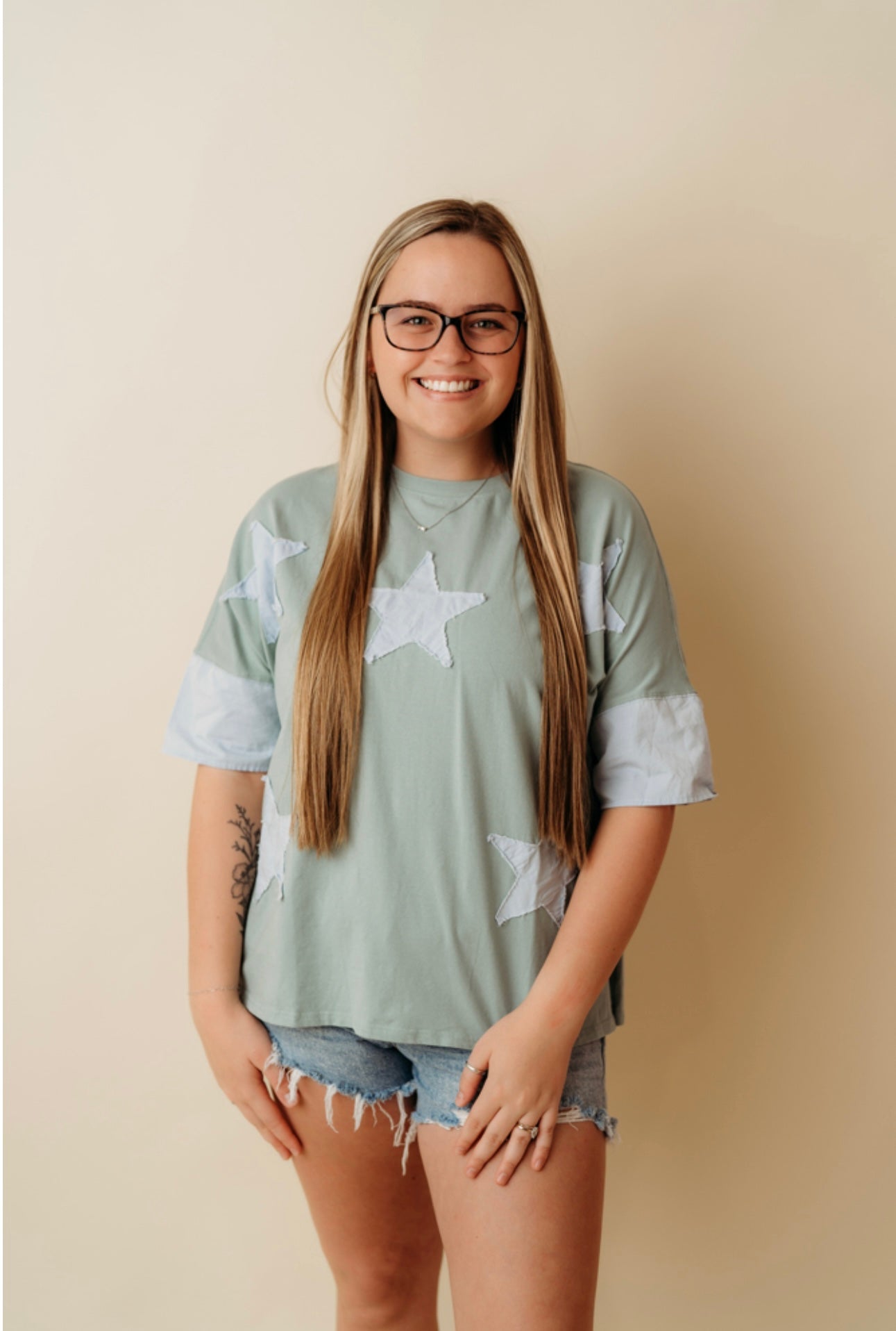 Star distressed top