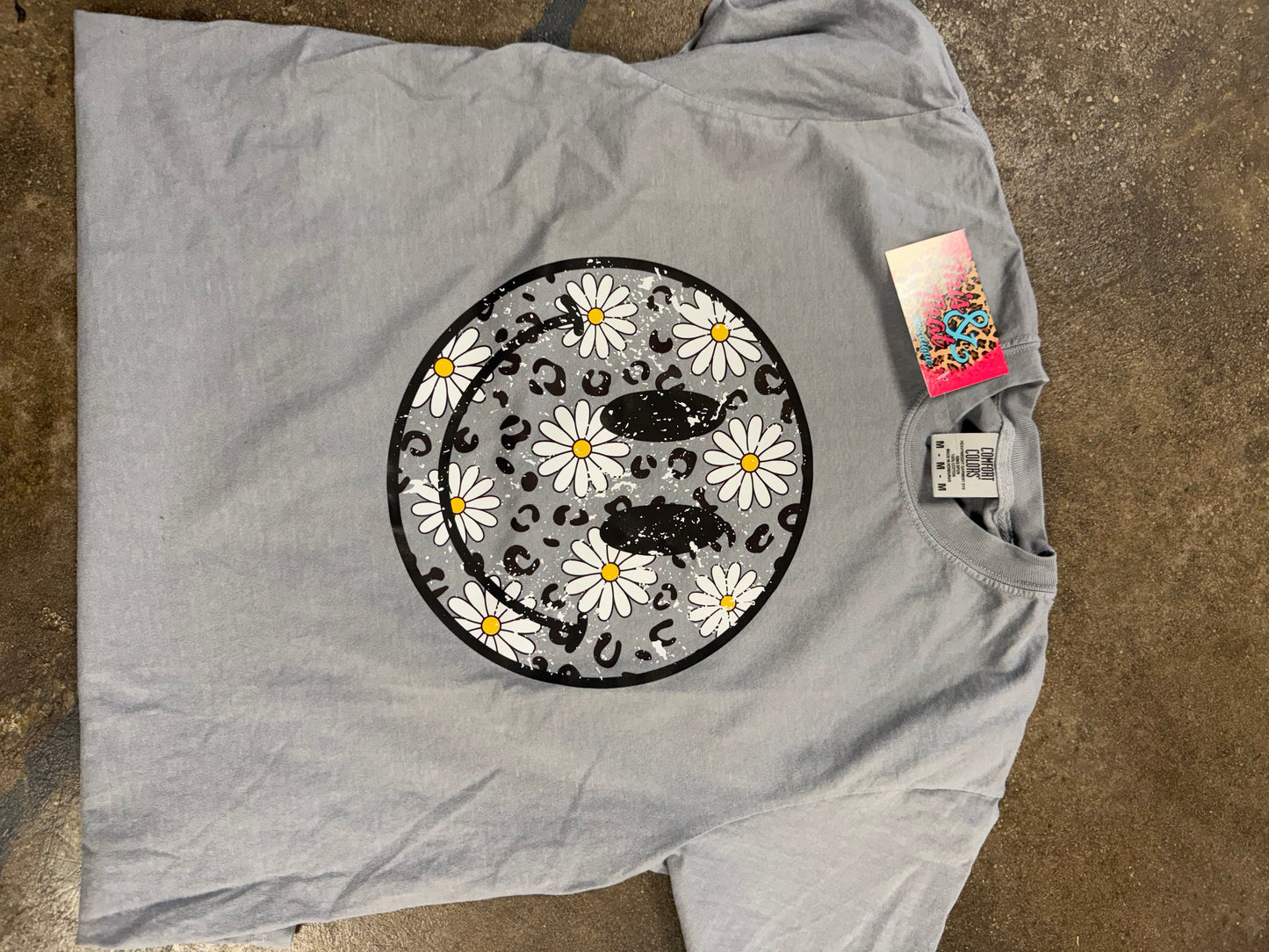 Daisy Smiley Tee
