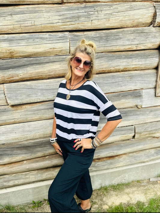 B&W bold stripe top