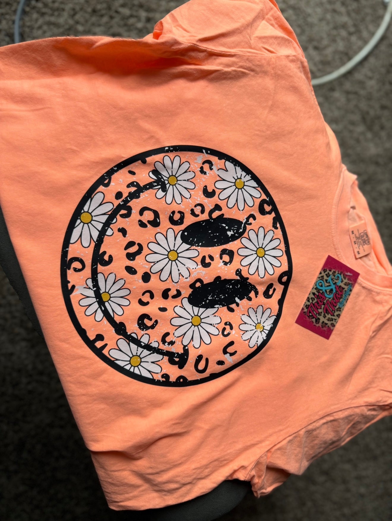 Daisy Smiley Tee