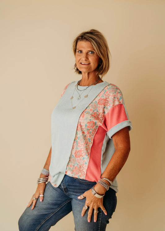Mint short sleeve floral top